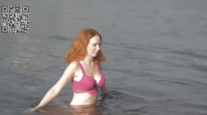 Девушка на пляже