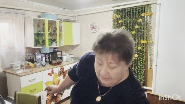 Спагетти отварные,жареная курочка кусочками и лечо.Вкусно дома!