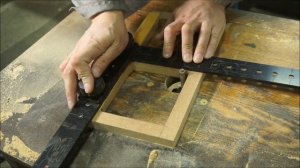 Короб под  сабвуфер  KICKER