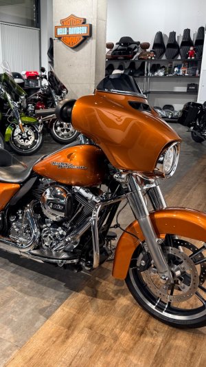 2014 HD Street Glide 103 ABS Amber Whiskey (VIN *5HD*9737)