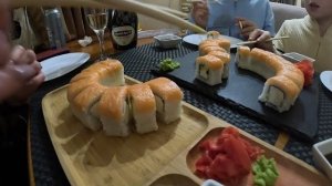 Губарева- ВЫЕХАЛИ С ДРУЗЬЯМИ В КАФЕ...😍