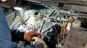 Ford Transit 2.4 TDi. Уходит антифриз расширительного бачке и замена головка блока цилиндров 2 часть