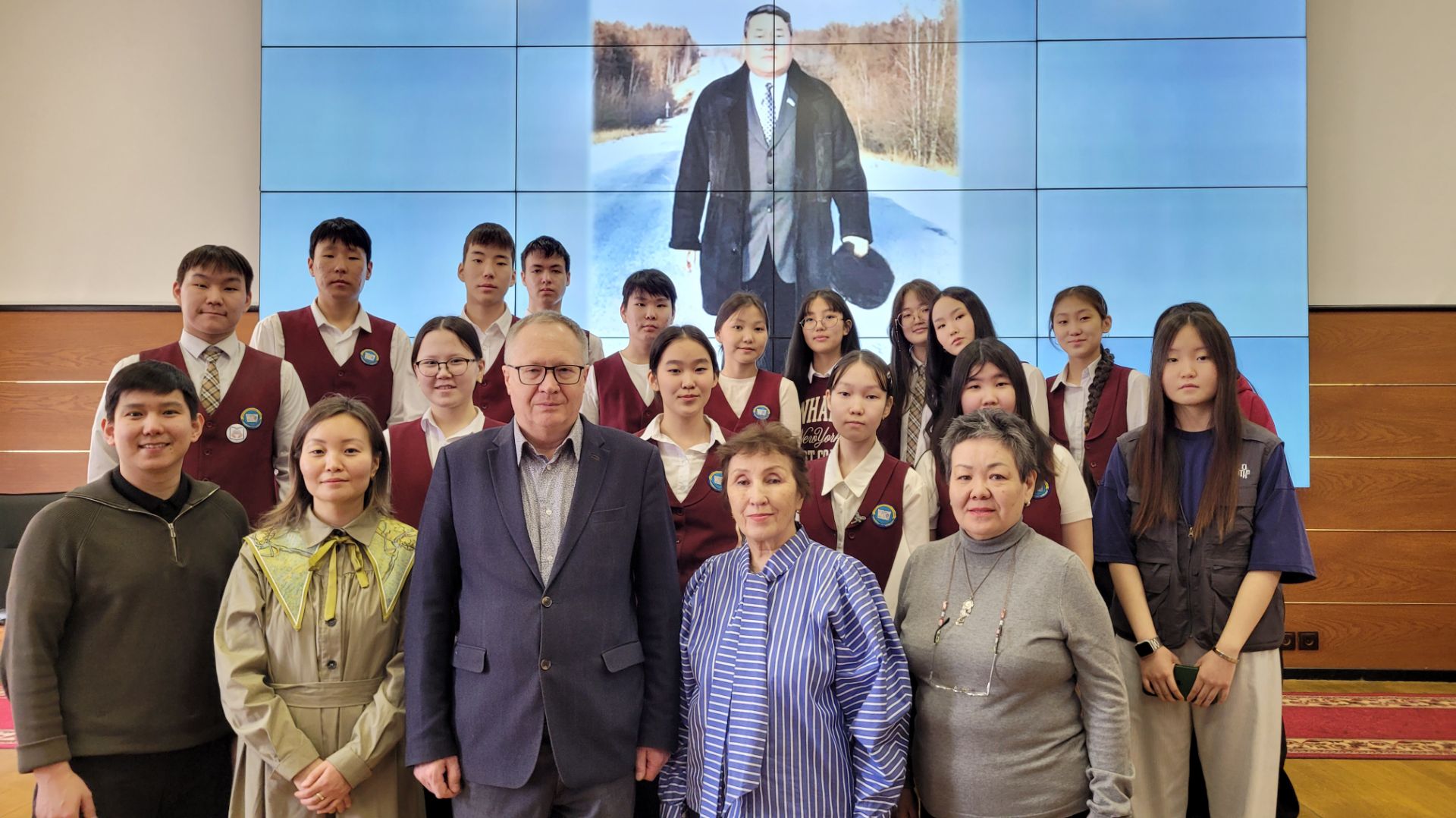 Новости: Экскурсия в Академию наук Якутии