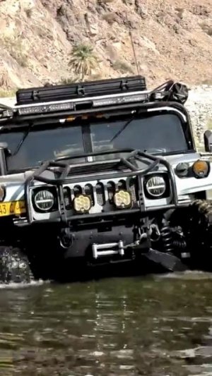 Буксует Хамви