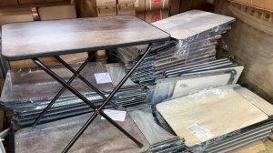 В Светофоре классные завалы посуды! Много новинок для кухни. Красивые тарелки, кружки, кастрюли.