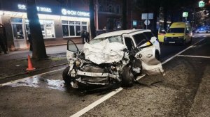 Аварии и ДТП НА ДОРОГАХ — не уступил и получил подборка на видео регистратор