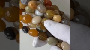 Агат Бразильский рыже-бежевый и цветной без тонировки крупная округлая галтовка 11-18 мм