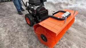 Машина подметальная GARDENPRO KCB25, ширина щетки 800 мм.