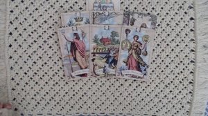 расклад КТО И С ЧЕМ СПЕШИТ В ВАШУ ЖИЗНЬ? гадание таро