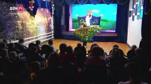 Под светом софитов