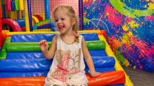 Анна Мария в самом огромном мире пузырей! Парк Bubble Planet в Нью-Йорке!