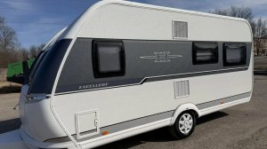Шикарный караван-турист Hobby Excellent 460 модель UFE 2022 года на 4 спальных места из Германии