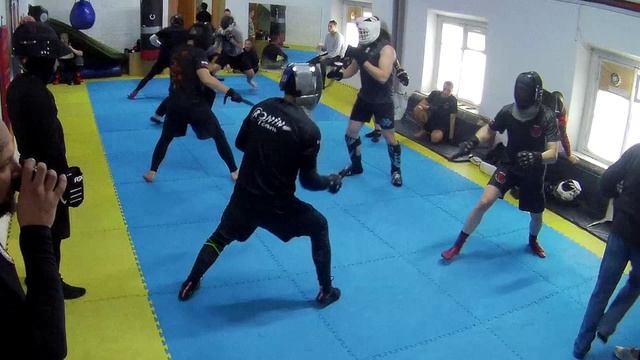 Открытый оружейный ковёр. Нож. Екатеринбург. 22.03.2026