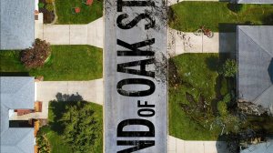 На краю Оук-стрит «The End of Oak Street» локализованный трейлер, 2026