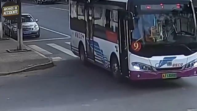 127 Шокирующих Моментов Перед Ужасными Авариями – Идиоты за Рулем!