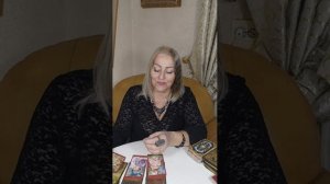 👌Стрельцы. Прогноз на апрель + руна талисман.🙏