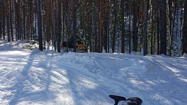 Катаемся на снегоходе Скиду Тундра