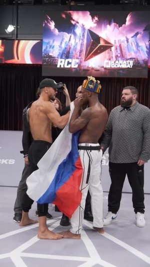 Жесткий стердаун Хамзина и Лоорэ перед титульным поединком Karate Combat | RCC