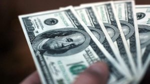 Минфин может вернуться к покупке валюты по бюджетному правилу уже в апреле