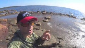Рыбалка на севере Белого моря пешком в броднях!Поставил сетки на колья!