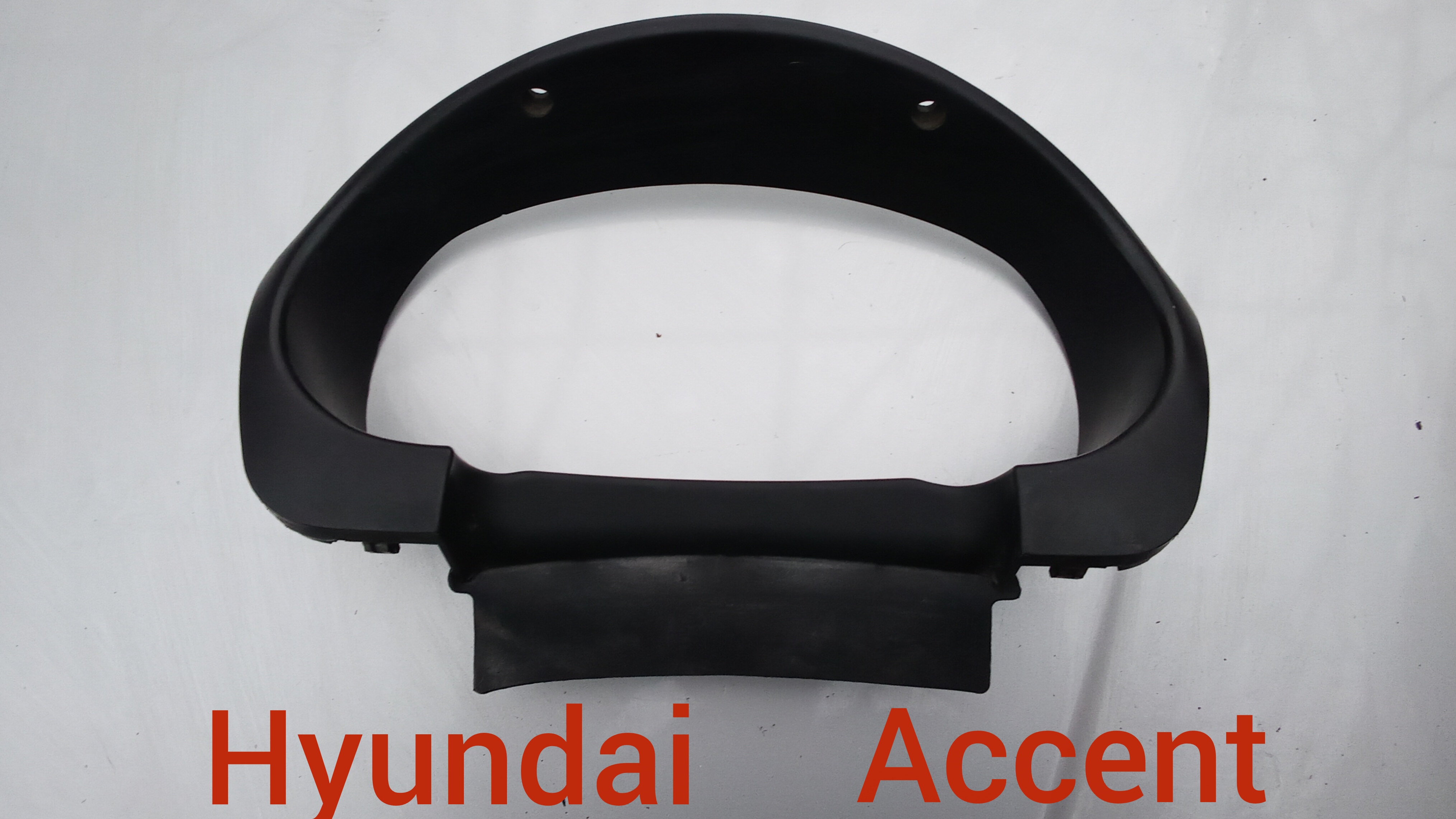 Hyundai accent.Накладка щитка приборов.