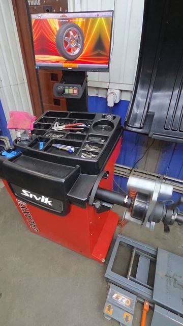 Калибровка балансировочного станка ротором.