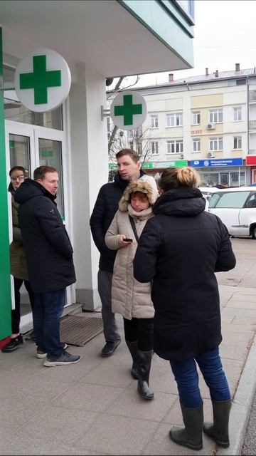 Тишина боли: очереди за лекарствами пандемия боль ожидание