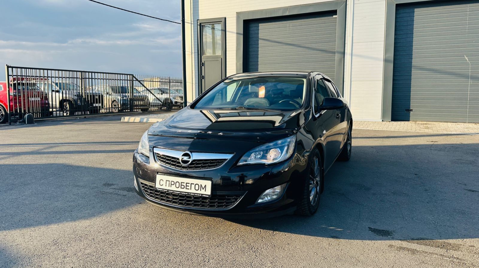 Opel Astra, 2011 год