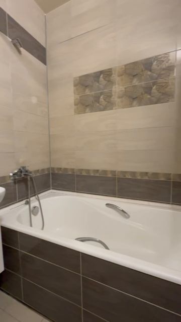 1-комнатная 42 м² + кухня 11 м². Кирпич. Вся техника остаётся. Дмитров, Сиреневая 3