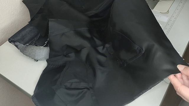 Топ с отрезной чашкой Урок 5 Подкладка и лямки