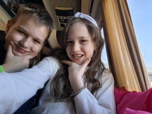 едем 🛺🚗🚌