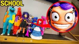 Я нашла ИГРОВУЮ ШКОЛУ ПОППИ!!! (Лили Лавбрейдс напала на нас)