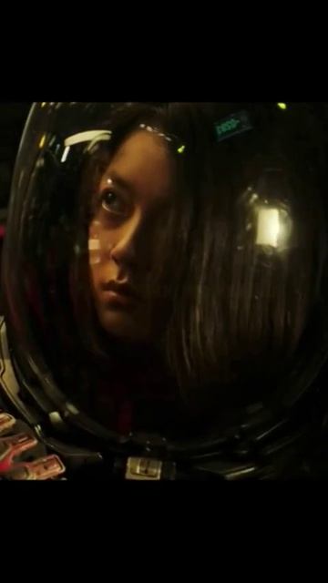 🎬Блуждающая земля