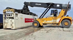 Россия передала Ирану 313 тонн медикаментов.