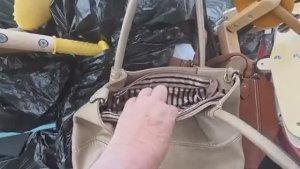 Элла Австралия /ОЙБААЙ Нашла коробки на свалке А ТаАаМ Это надо видеть Не мусорка а антикварный мага