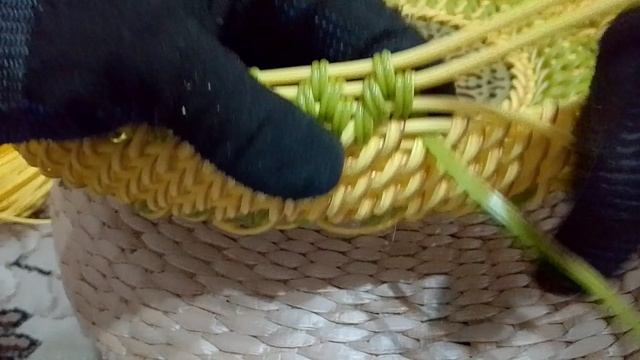 Закрытие на трех трубочках
корневое плетение