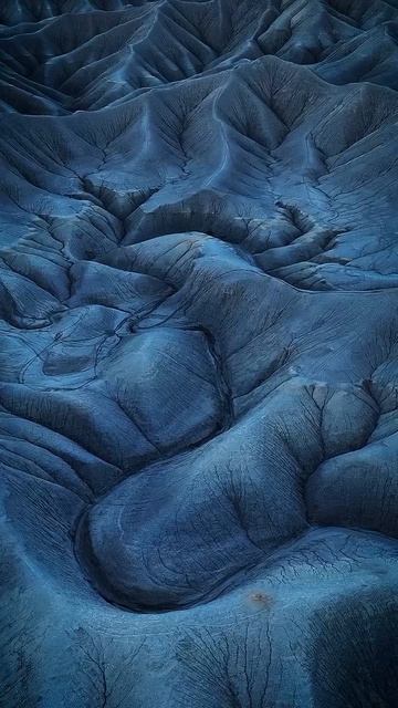 Гора Фактори Бьют в безжизненной пустные на востоке национального парка Капитол Риф, Юта, США. 🇺🇸