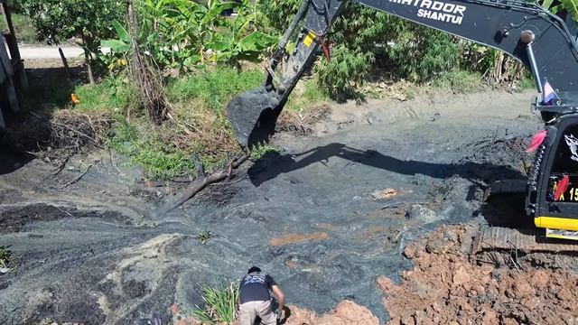 Finally Huge Mud Pond Fill Completely by Operators SHANTUI Bulldozer & Excavator, SINOTRUK Trucks
