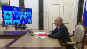 Владимир Путин провел совещание с постоянными участниками Совета безопасности.