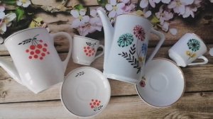 Винтажный кукольный сервиз, открытки, журналы и начала вязать кукольный плед