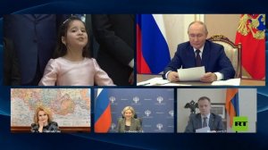 فتاة من داغستان تتلى قصيدة لبوتين عن وحدة شعوب روسيا