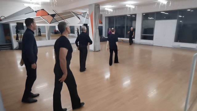 26 марта. Много танго. Под конец - сюрприз, каждому по неожиданному танцу