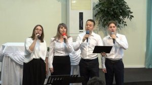 Пение квартетом "Кто хочет быть первым между нами"