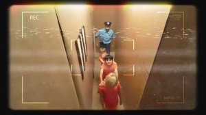 Настя и побег из КАРТОННОЙ ТЮРЬМЫ Челлендж для детей [get.gt]