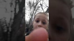 качаюсь на качели моя прогулка