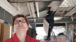 После зимы утепляем крышу гаража. Живем в деревне. Март 2026