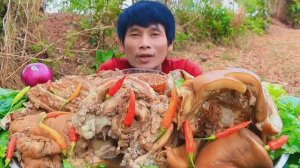 #МУКБАНГ Тушеные свиные ребрышки с соусом из морепродуктов и острыми овощами.АСМР ЕДА НА КАМЕРУ