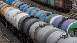 Новак поручил подготовить проект о запрете экспорта бензина с 1 апреля