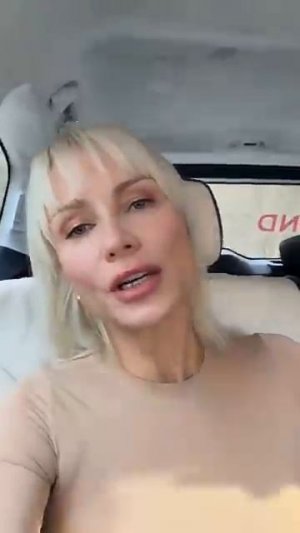 Катя Гордон: «Увы, это правда, это не ИИ! Бабушка на коленях, у которой отбирают корову- реальна».