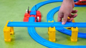 Поезда! Детская огромная железная дорога! Давай играть вместе! #58